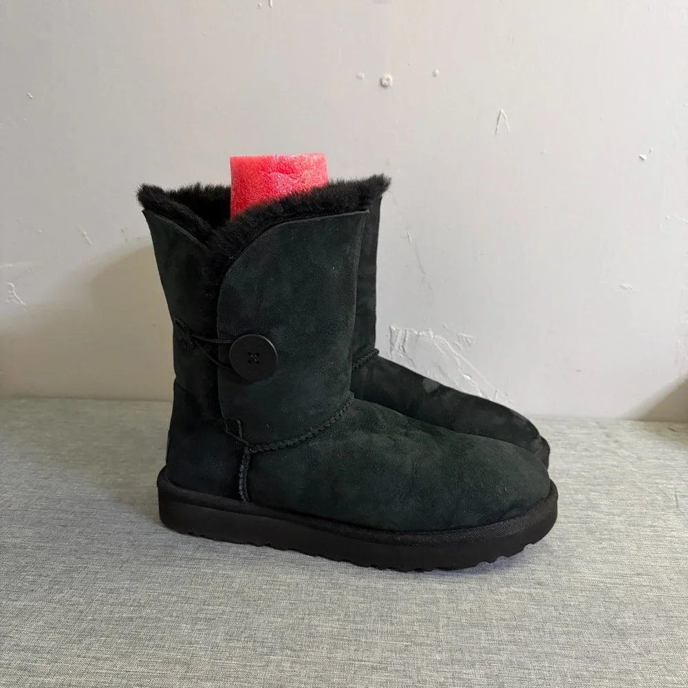 UGG Boots Womens 8 Black Bailey Button II Suede Shearling‎ Mid Calf 1016226